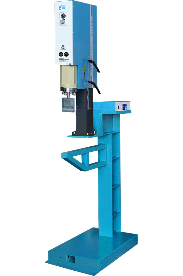 靈科超聲波中空板焊接機(jī)